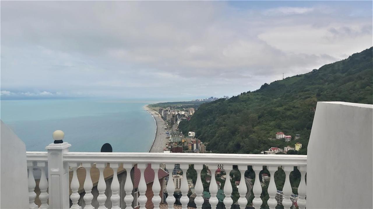 Отель Zura Квариати Экстерьер фото