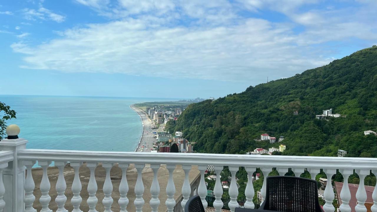 Отель Zura Квариати Экстерьер фото